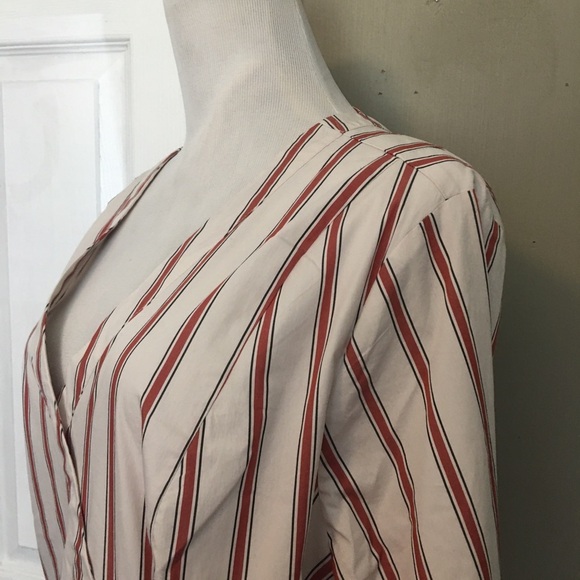 Lane Bryant Cream Wrap Blouse with V-Neck and Fitted Style - Picture 5 of 11